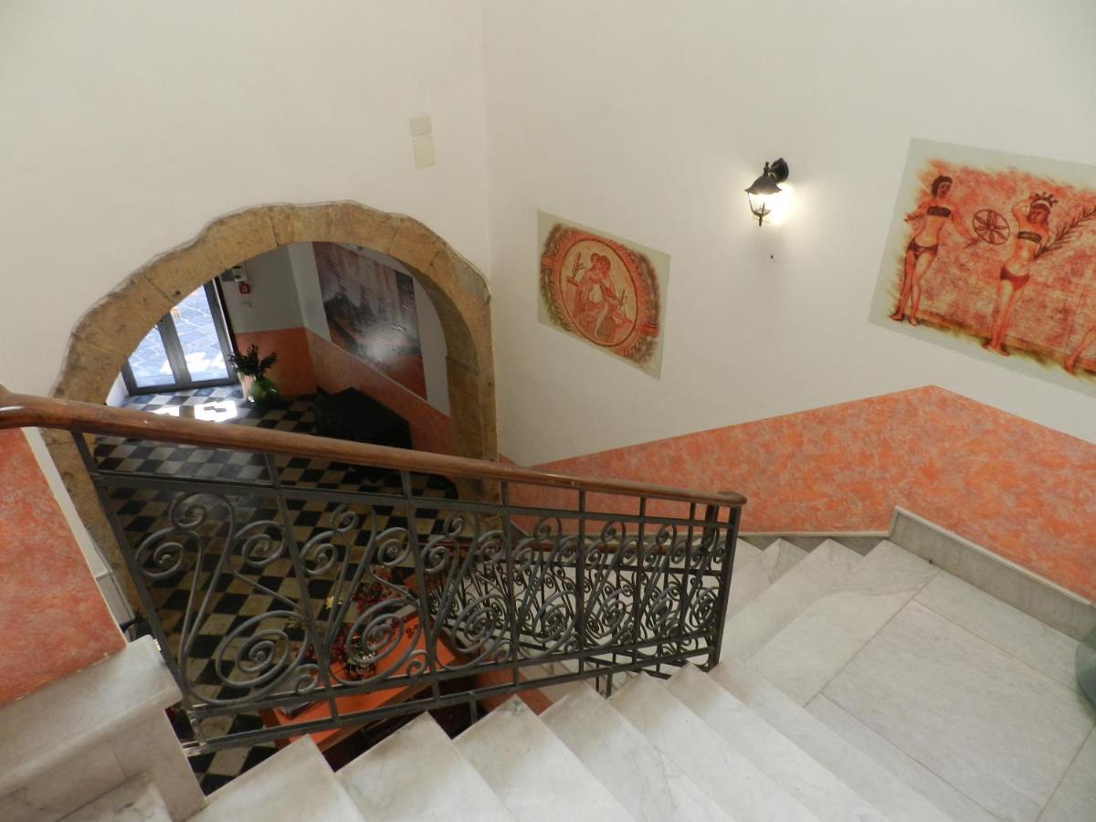 Bed and Breakfast Antico Palazzo Affitti Brevi П'яцца-Армерина Екстер'єр фото
