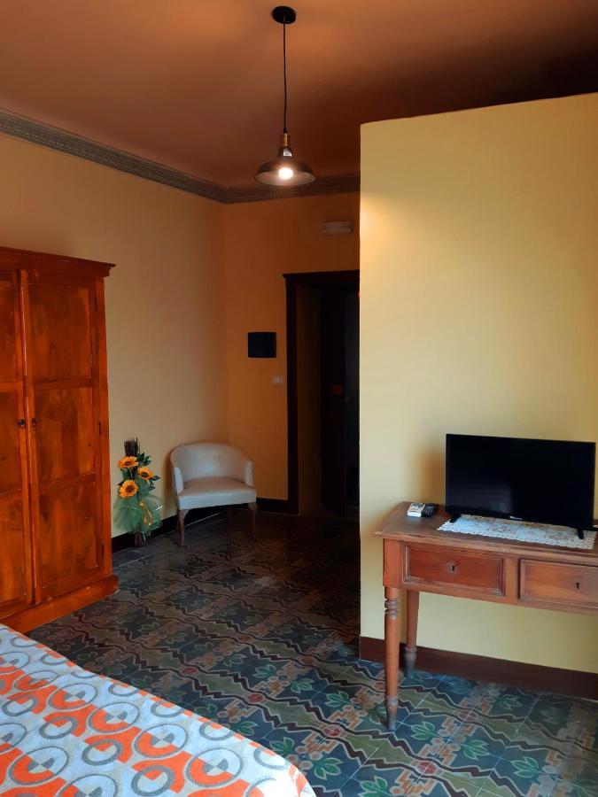 Bed and Breakfast Antico Palazzo Affitti Brevi П'яцца-Армерина Екстер'єр фото