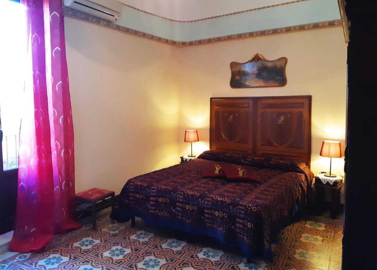 Bed and Breakfast Antico Palazzo Affitti Brevi П'яцца-Армерина Екстер'єр фото