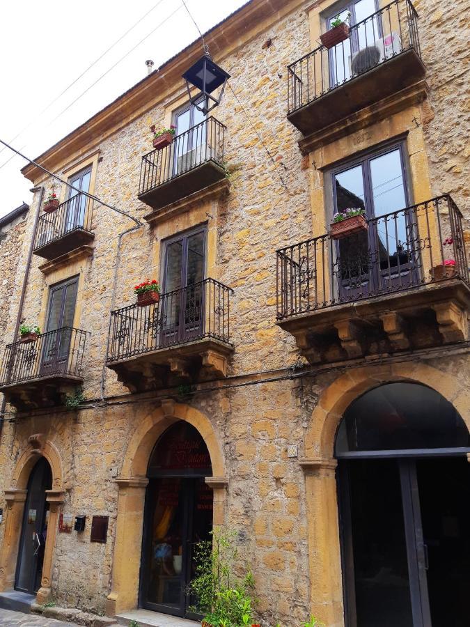 Bed and Breakfast Antico Palazzo Affitti Brevi П'яцца-Армерина Екстер'єр фото