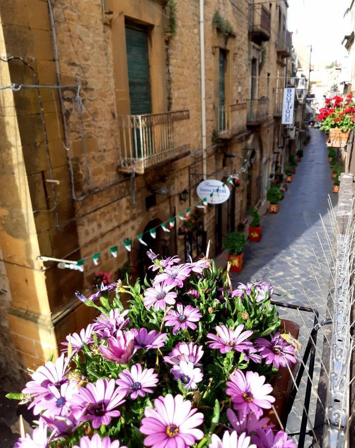 Bed and Breakfast Antico Palazzo Affitti Brevi П'яцца-Армерина Екстер'єр фото